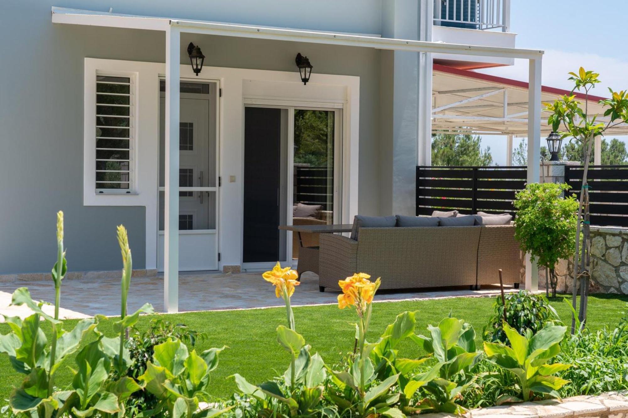 Dendra Apartments at Skala Poros  Exteriör bild